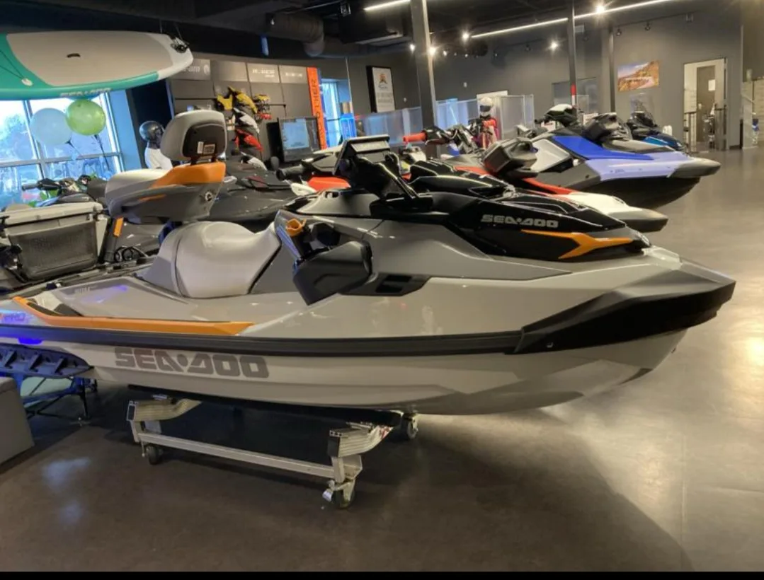 2025 Sea-Doo FishPro™ Trophy 170 – Fishing Personal Watercraft 5